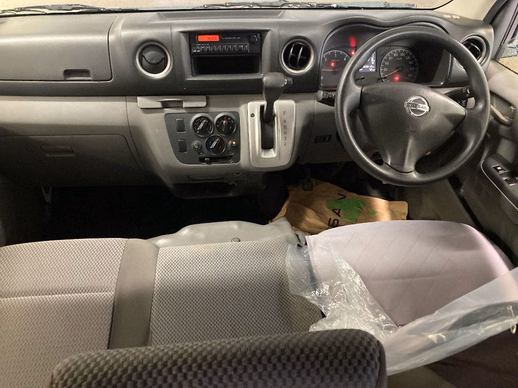 NISSAN NV350 CARAVAN