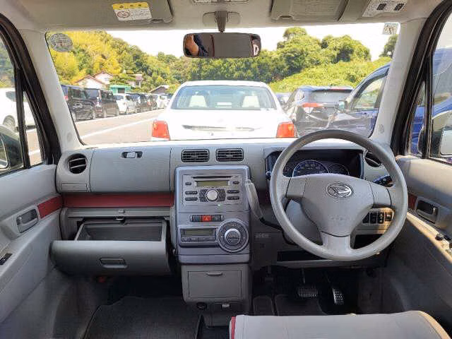 DAIHATSU MOVE CONTE
