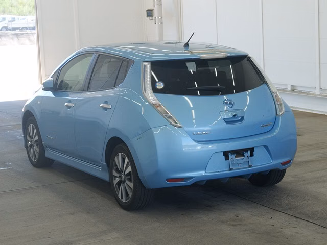 NISSAN LEAF