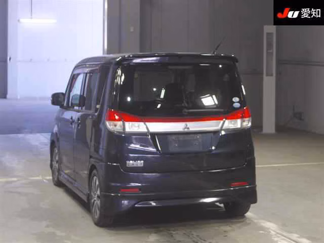 MITSUBISHI DELICA D:2