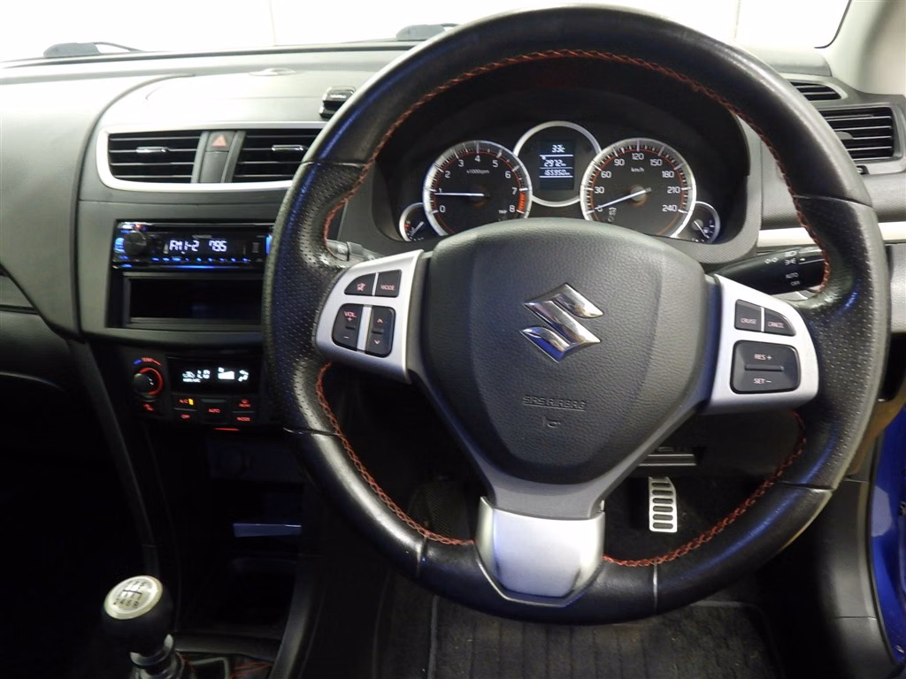 SUZUKI SWIFT