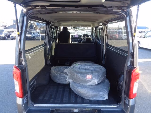 NISSAN CARAVAN