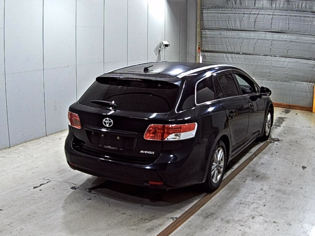 TOYOTA AVENSIS