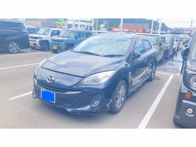 MAZDA AXELA