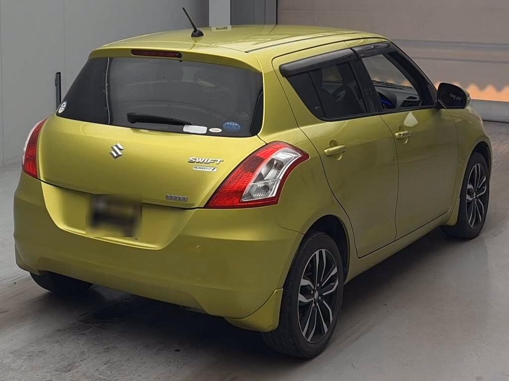 SUZUKI SWIFT