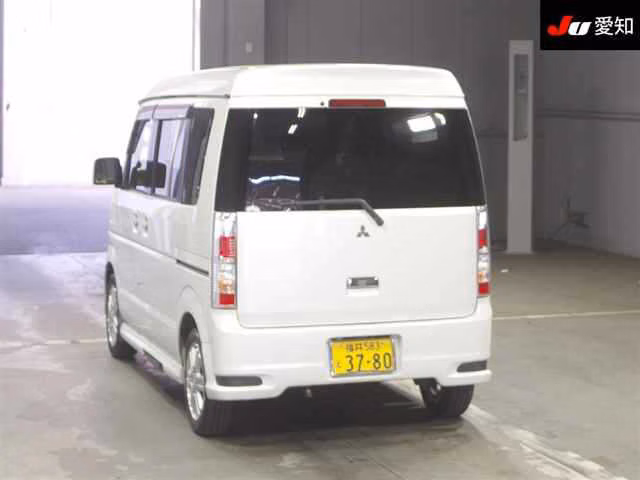 MITSUBISHI TOWN BOX