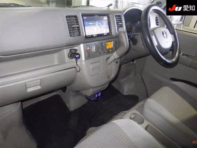 MITSUBISHI TOWN BOX
