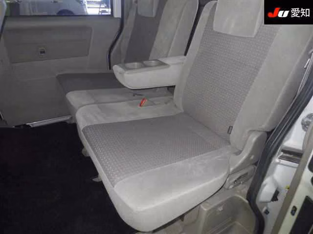 MITSUBISHI TOWN BOX