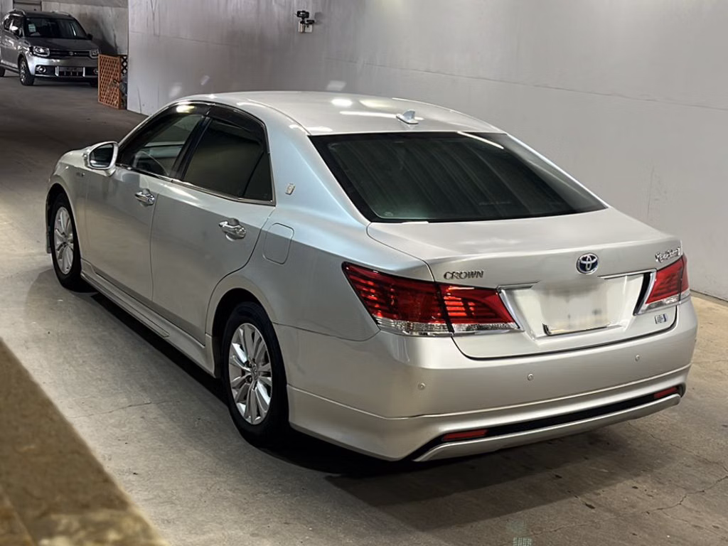 TOYOTA CROWN