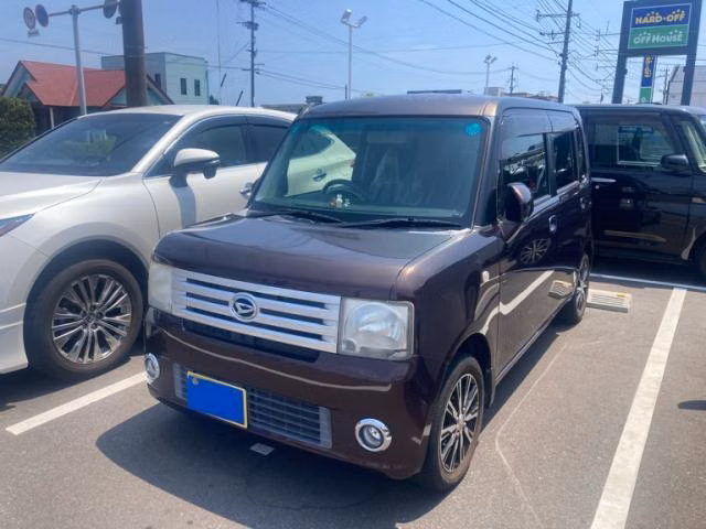 DAIHATSU MOVE CONTE