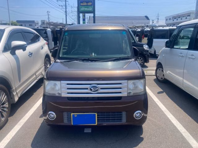 DAIHATSU MOVE CONTE