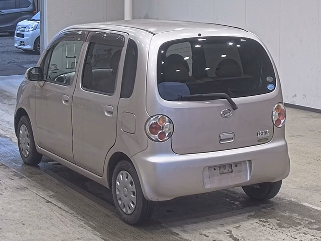 DAIHATSU MOVE LATTE