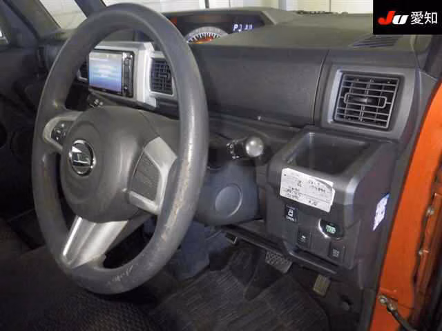 DAIHATSU WAKE
