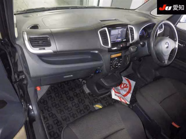 MITSUBISHI DELICA D:2