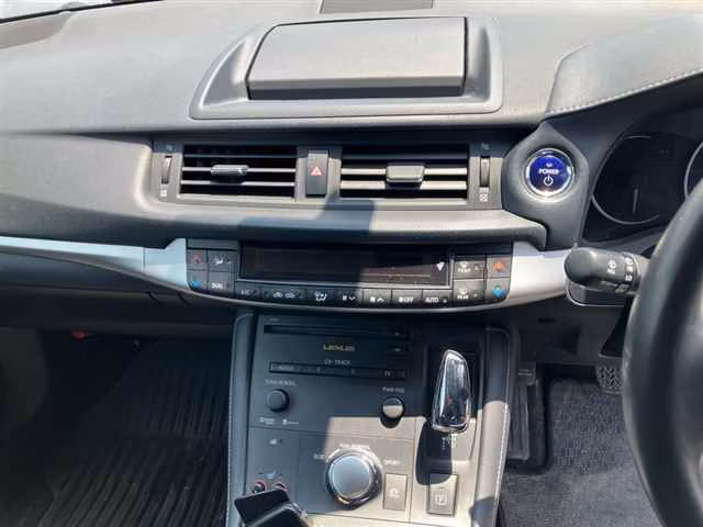 LEXUS CT200H