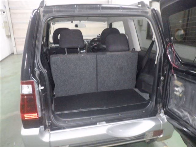 MITSUBISHI PAJERO MINI