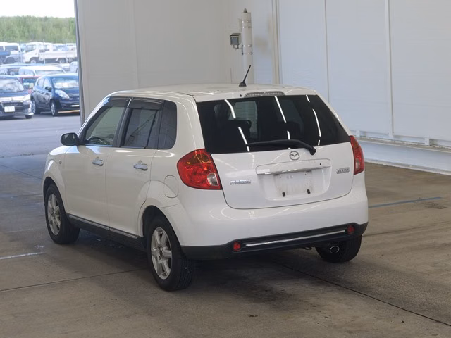 MAZDA VERISA
