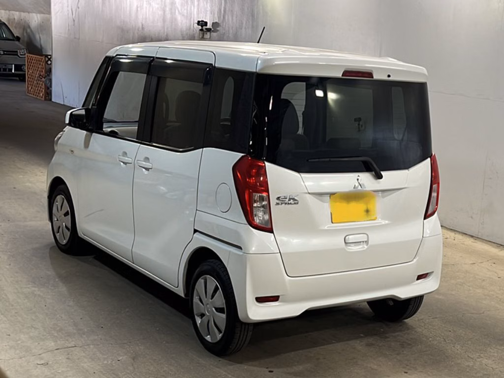 MITSUBISHI EK SPACE