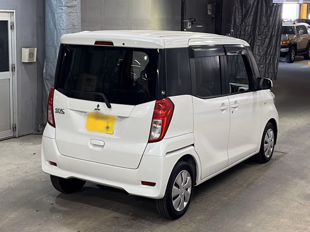 MITSUBISHI EK SPACE