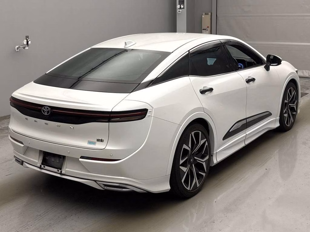 TOYOTA CROWN