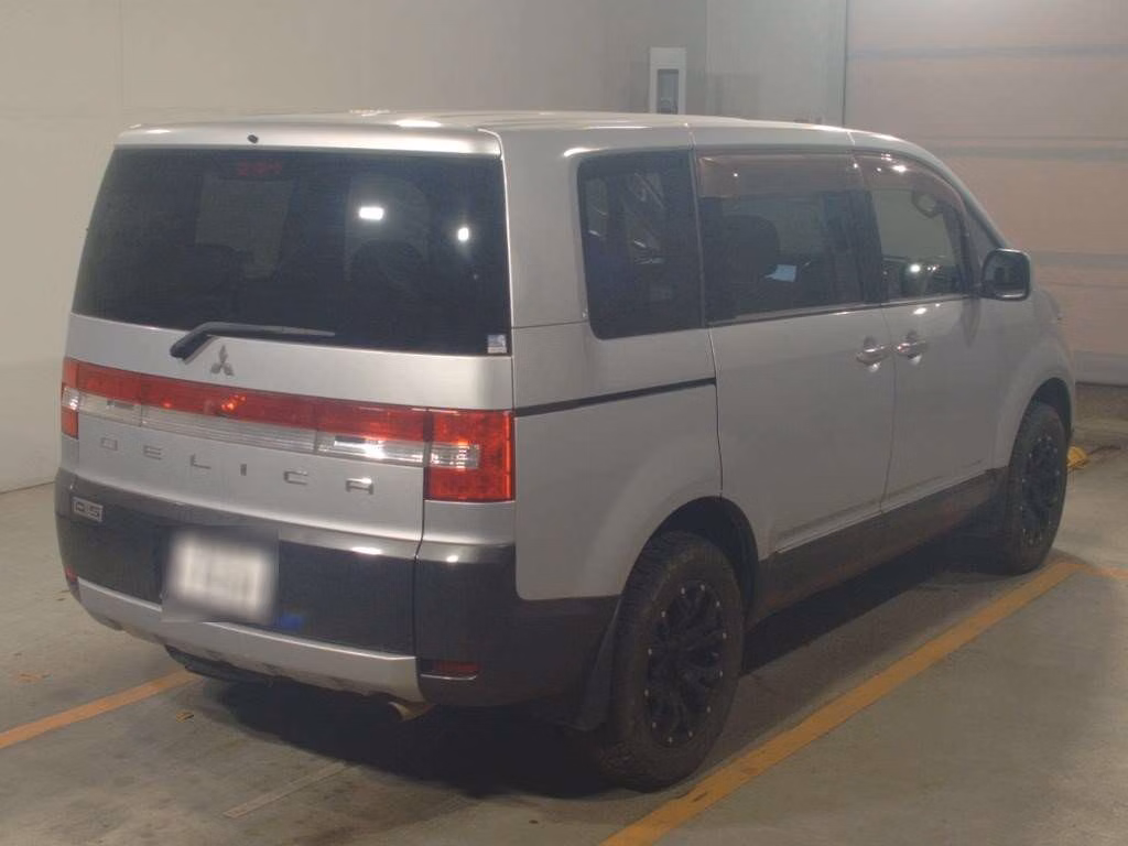MITSUBISHI DELICA D:5