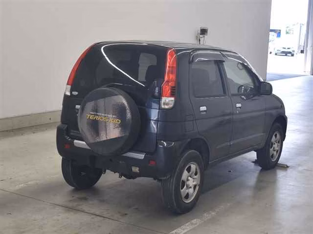 DAIHATSU TERIOS KID