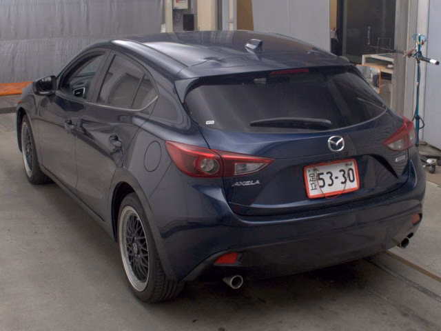 MAZDA AXELA