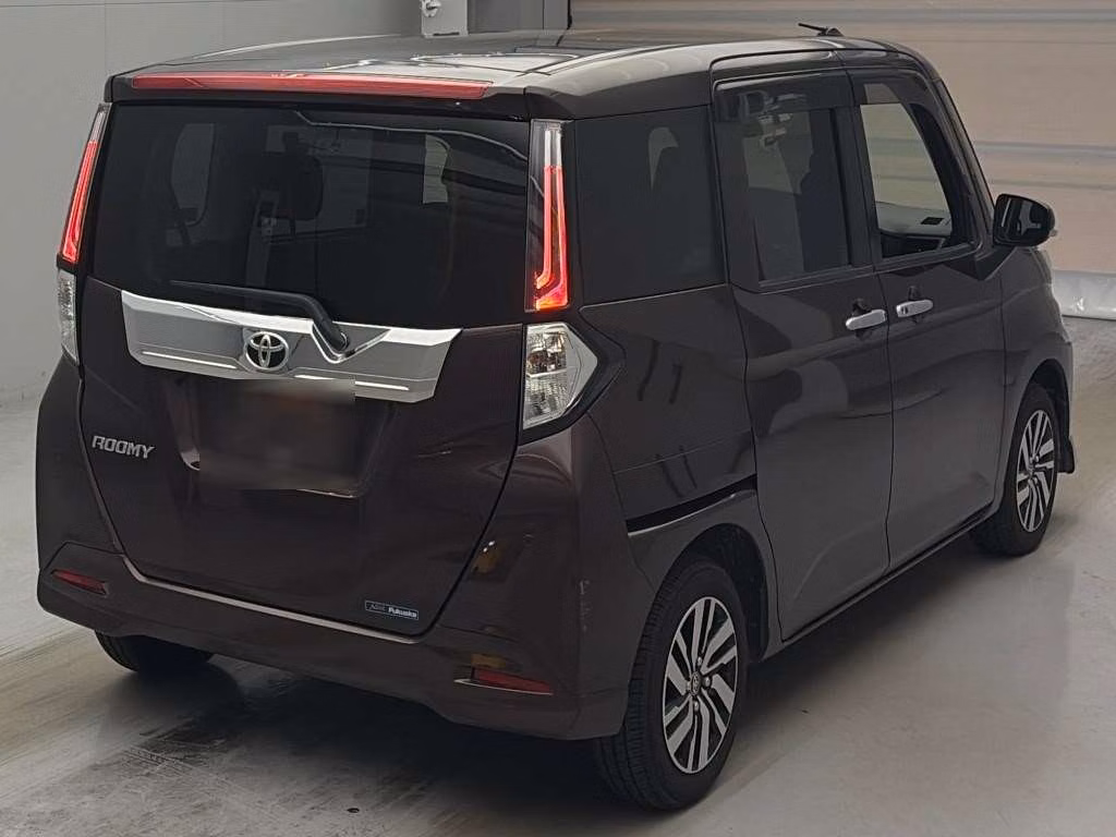 TOYOTA ROOMY