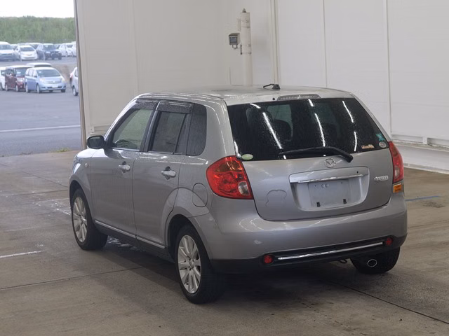 MAZDA VERISA