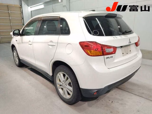 MITSUBISHI RVR