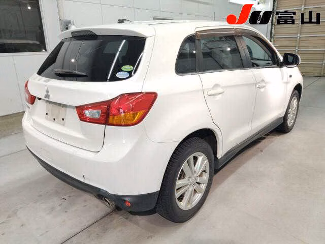 MITSUBISHI RVR