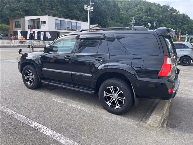 TOYOTA HILUX SURF