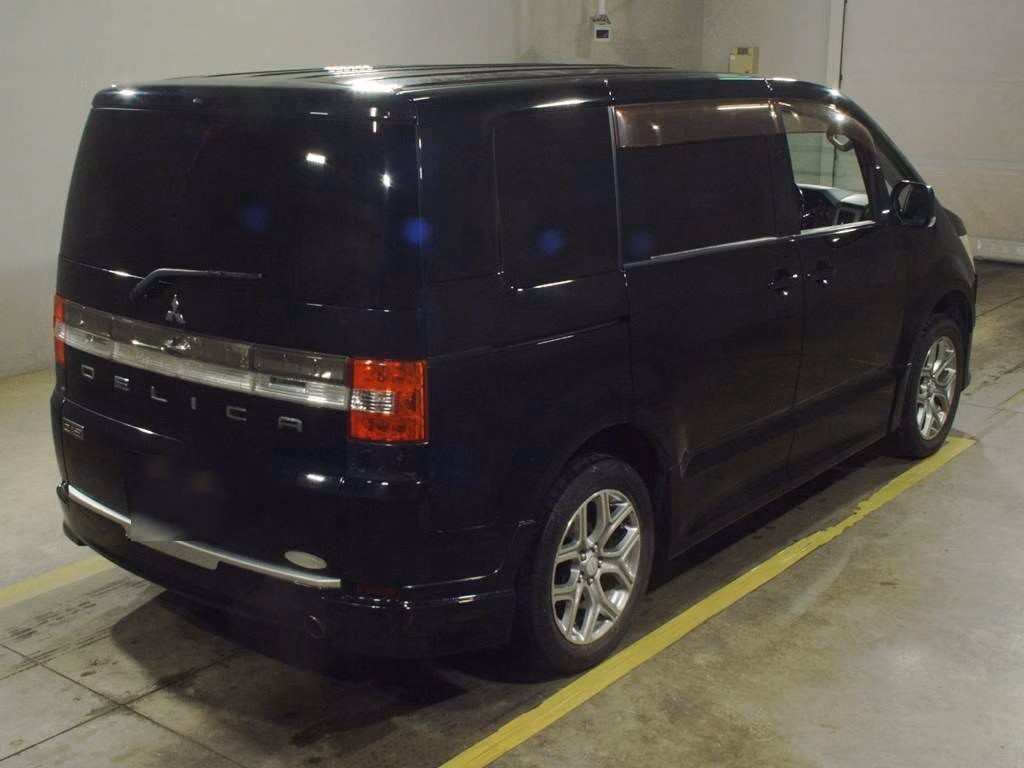 MITSUBISHI DELICA D:5