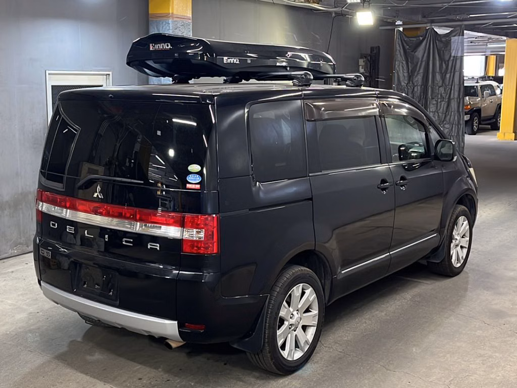 MITSUBISHI DELICA D:5