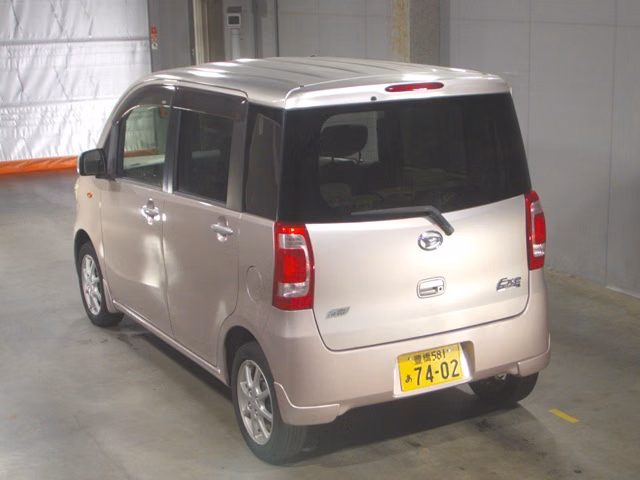 DAIHATSU TANTO EXE