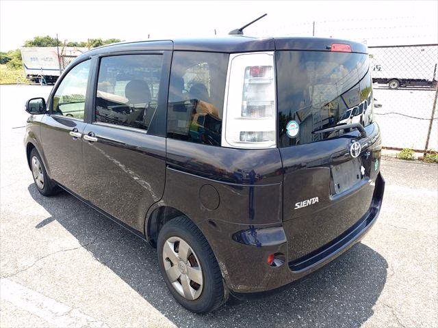 TOYOTA SIENTA