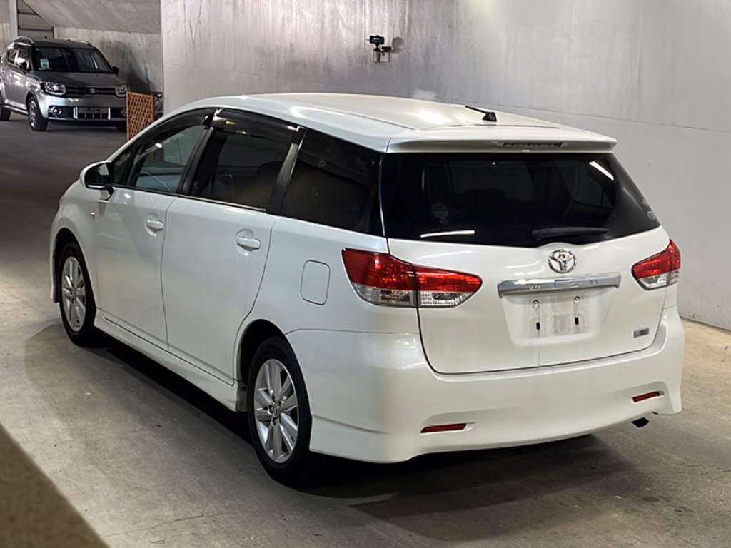TOYOTA WISH