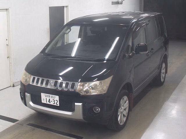 MITSUBISHI DELICA D:5