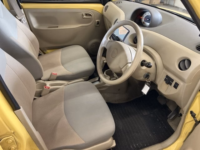 DAIHATSU ESSE