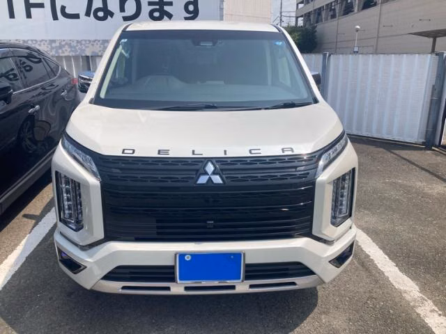 MITSUBISHI DELICA D:5