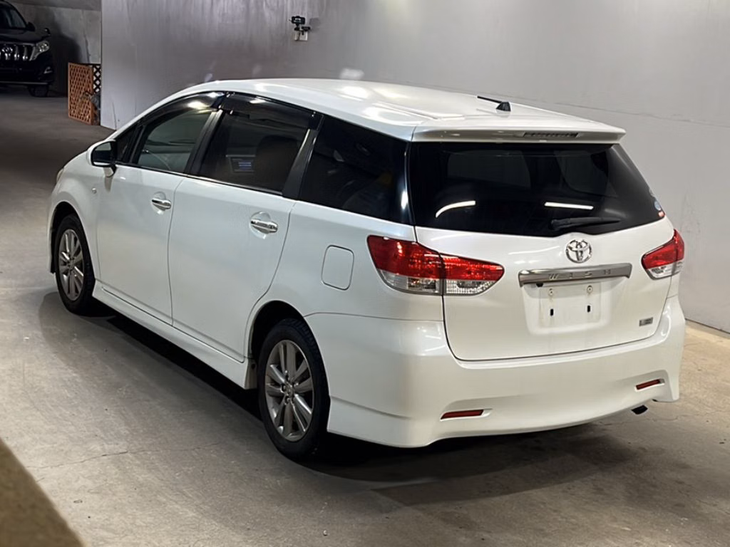 TOYOTA WISH