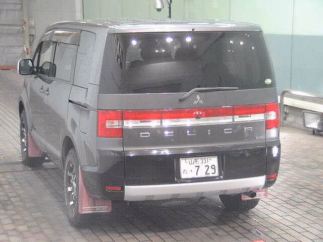 MITSUBISHI DELICA D:5