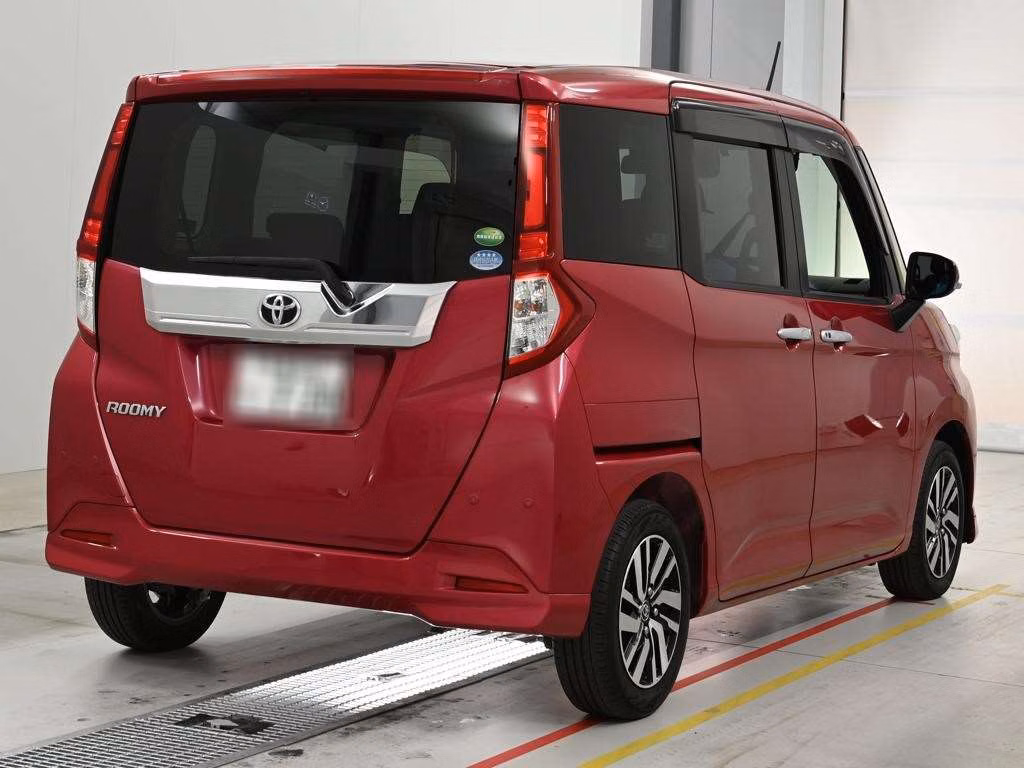 TOYOTA ROOMY