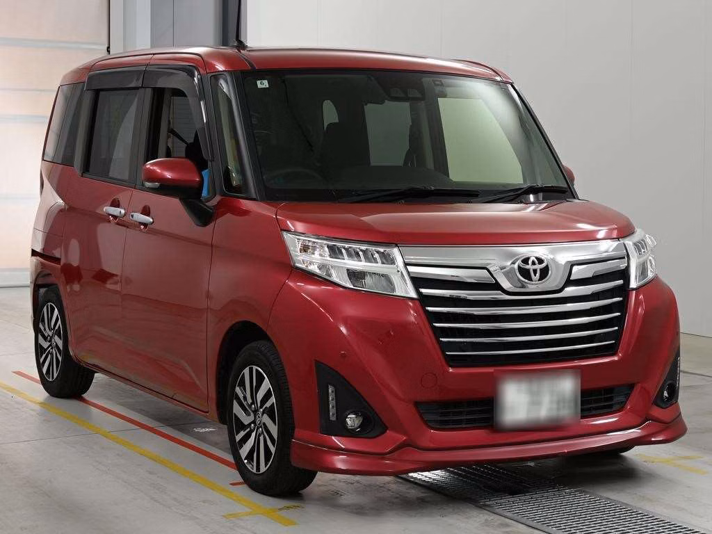 TOYOTA ROOMY