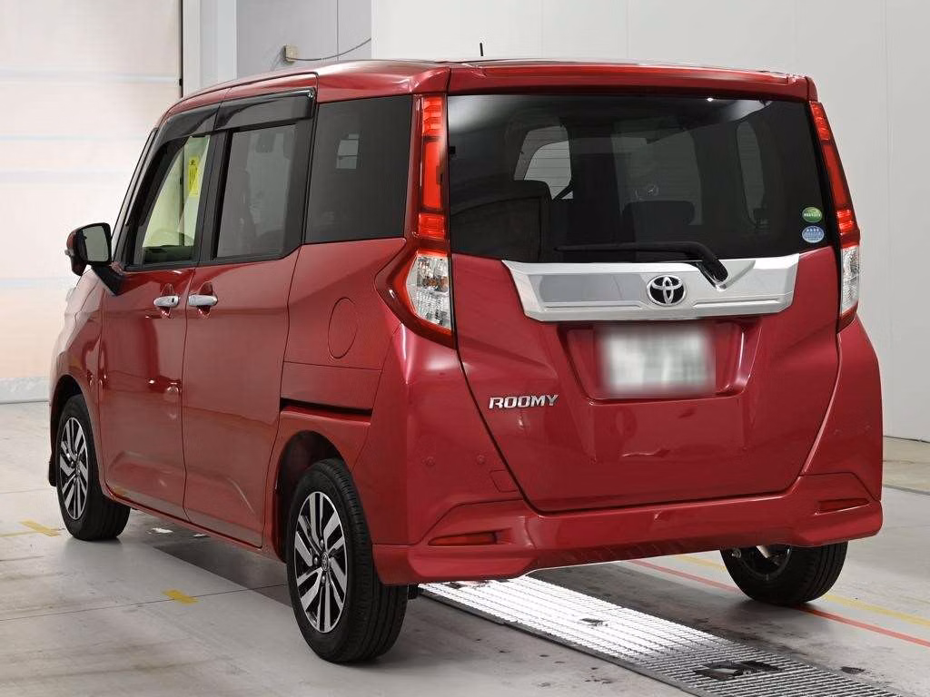 TOYOTA ROOMY