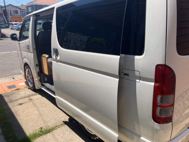 TOYOTA REGIUS ACE