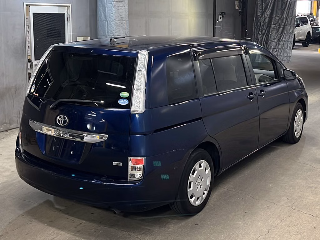 TOYOTA ISIS