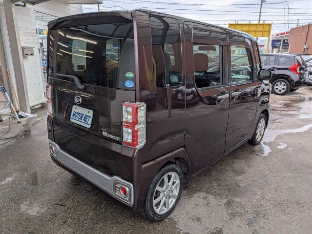 DAIHATSU WAKE