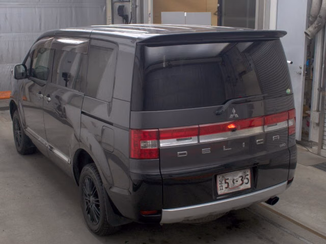 MITSUBISHI DELICA D:5