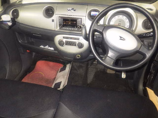 DAIHATSU MOVE LATTE